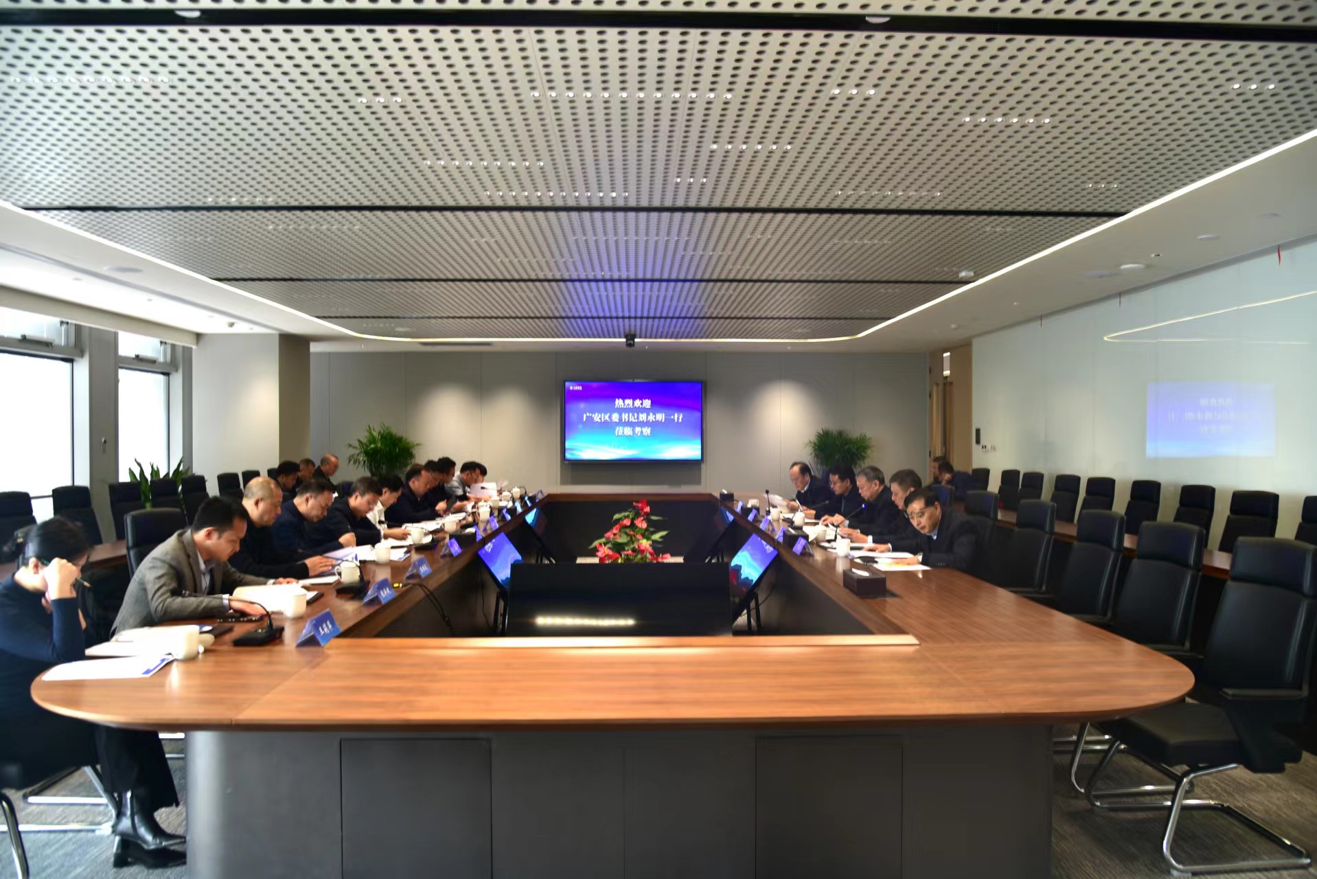 1700794298530721.jpg 6f8e424d20bd0cecd43c7db7b301c89.jpg